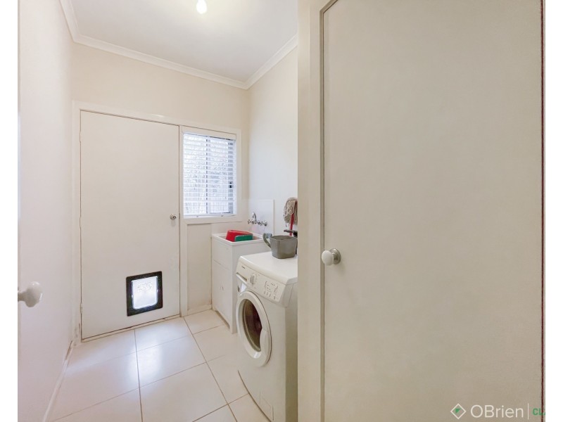 6/22a Albert Road, Drouin VIC 3818
