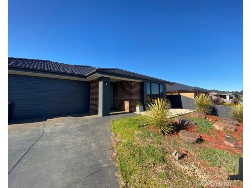 32 Boyd Avenue, Warragul VIC 3820