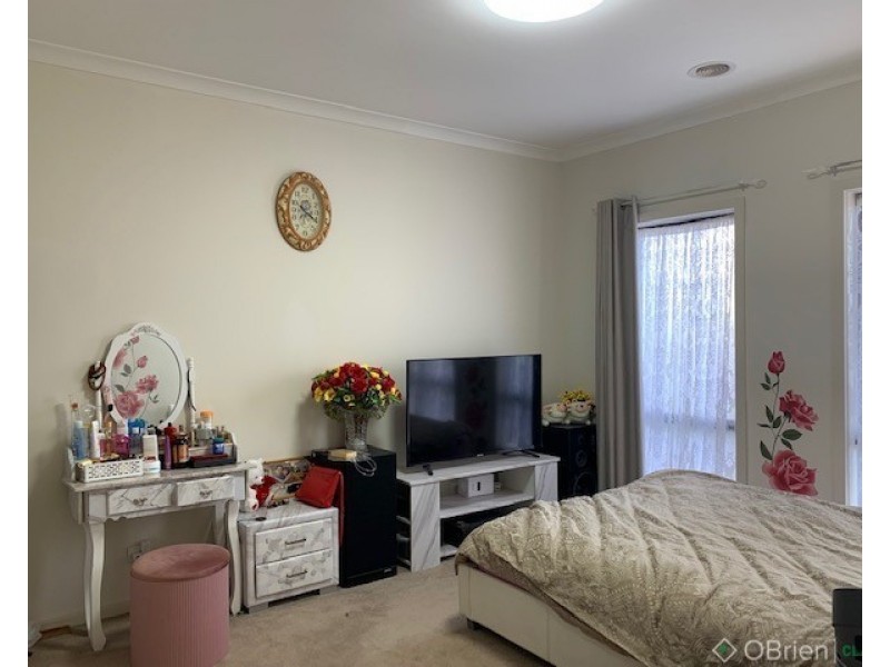 27 Skipton Street, Drouin VIC 3818