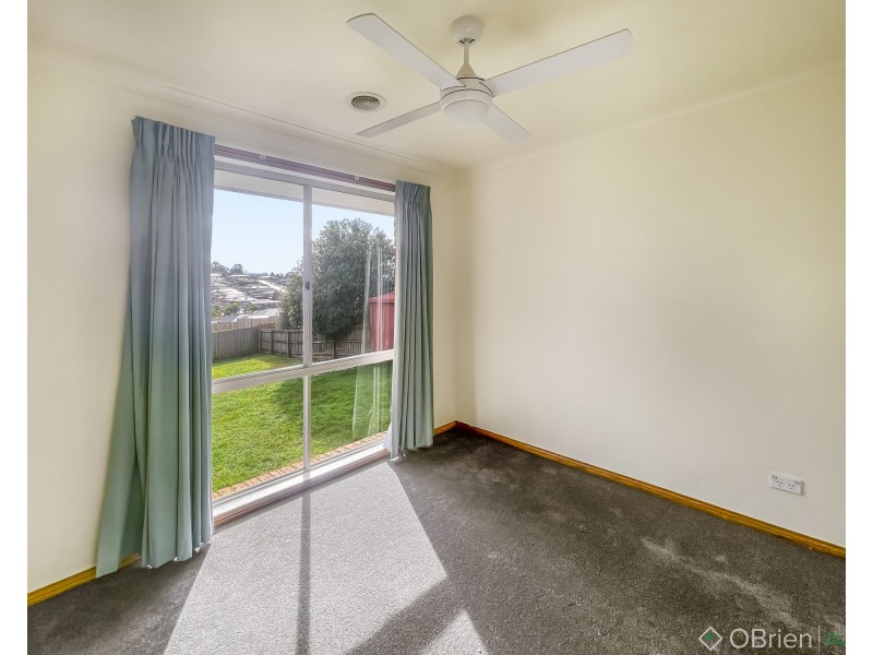 23 Walker Drive, Drouin VIC 3818