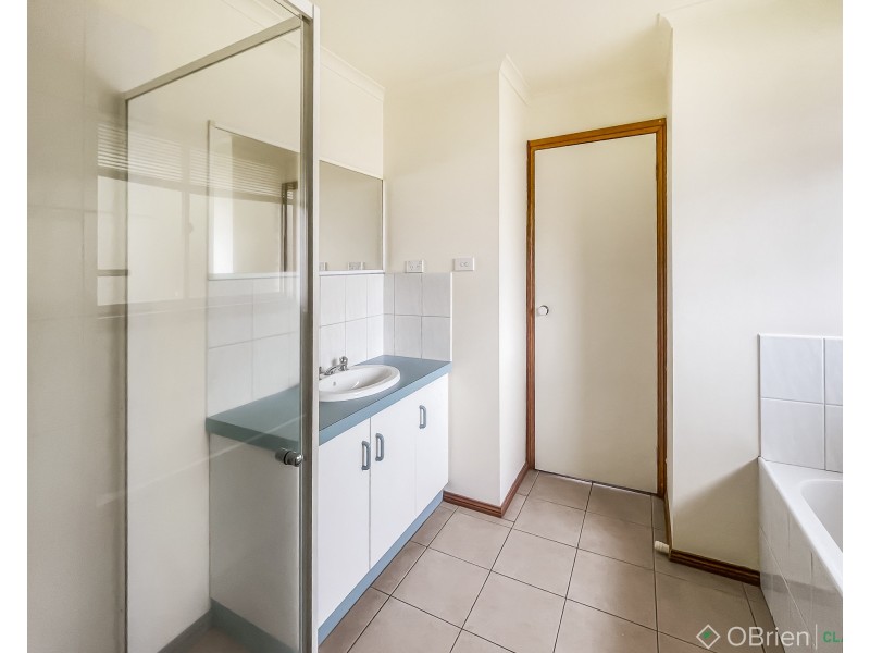 23 Walker Drive, Drouin VIC 3818