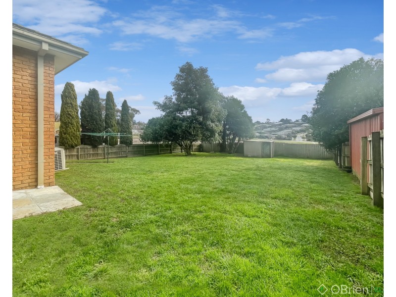 23 Walker Drive, Drouin VIC 3818
