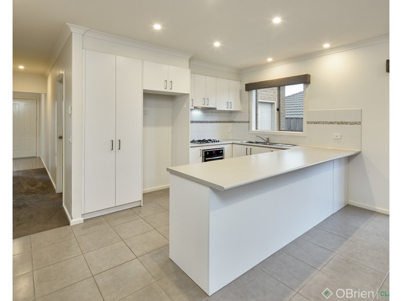 69 Monica Drive, Drouin VIC 3818