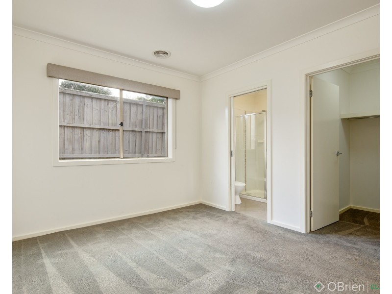 69 Monica Drive, Drouin VIC 3818