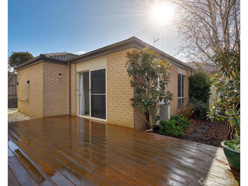 69 Monica Drive, Drouin VIC 3818