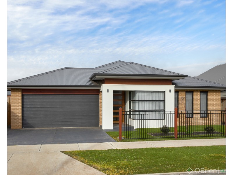 20 King Parrot Boulevard, Drouin VIC 3818