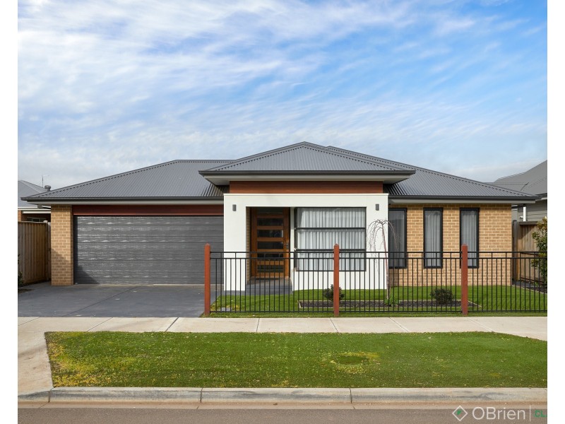 20 King Parrot Boulevard, Drouin VIC 3818