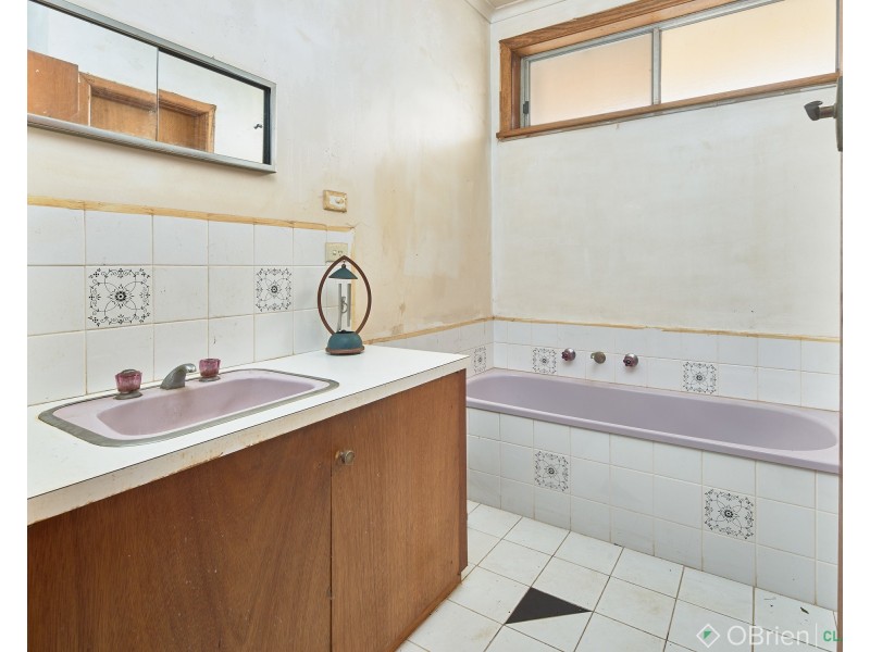 9 Oddy Street, Drouin VIC 3818