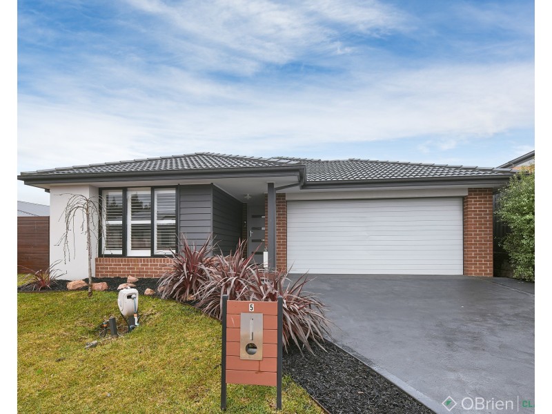5 Kendal Avenue, Warragul VIC 3820