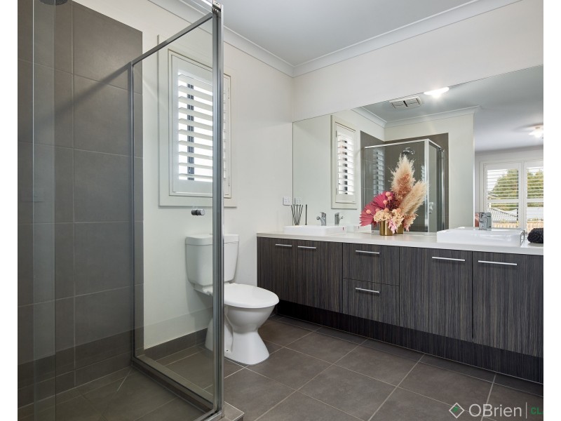 5 Kendal Avenue, Warragul VIC 3820