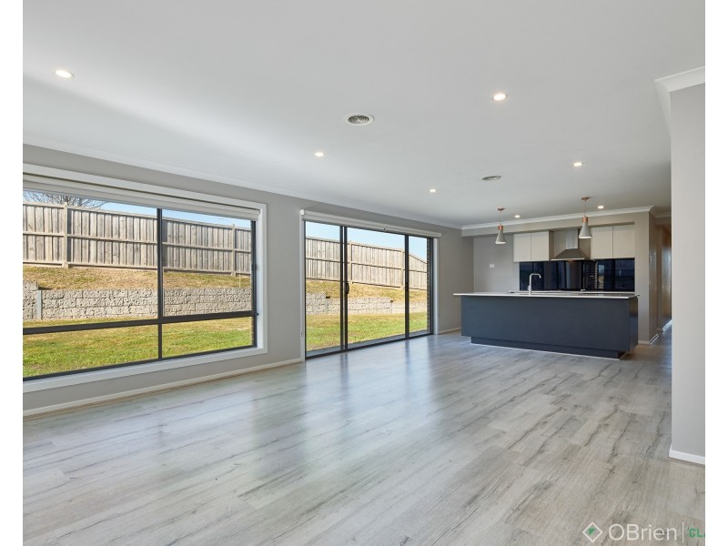 37 Crole Drive, Warragul VIC 3820