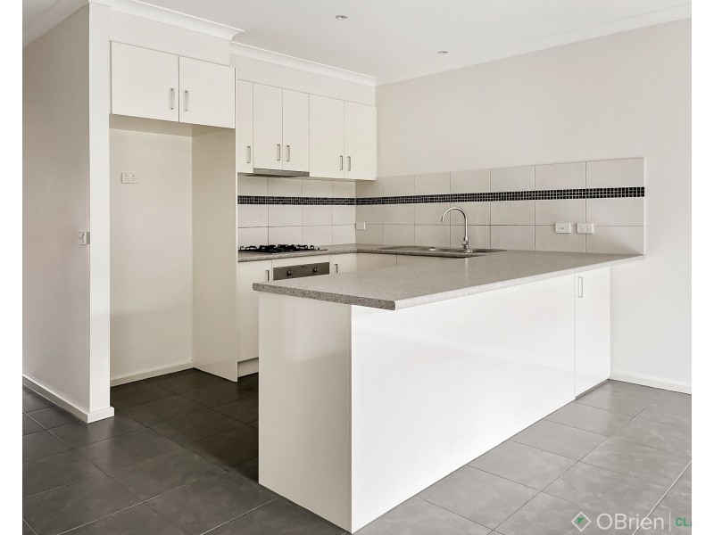 3/4 Hearn Street, Drouin VIC 3818