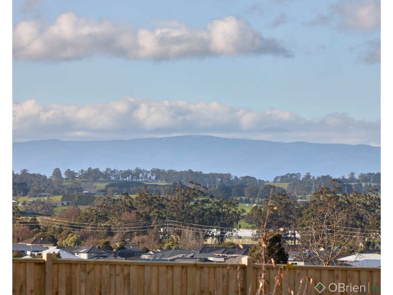 14 Kurrajong Road, Warragul VIC 3820