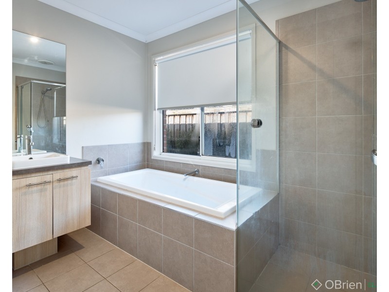 14 Highvale Rise, Warragul VIC 3820