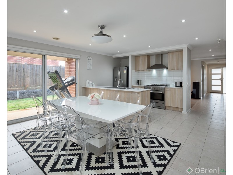 14 Highvale Rise, Warragul VIC 3820