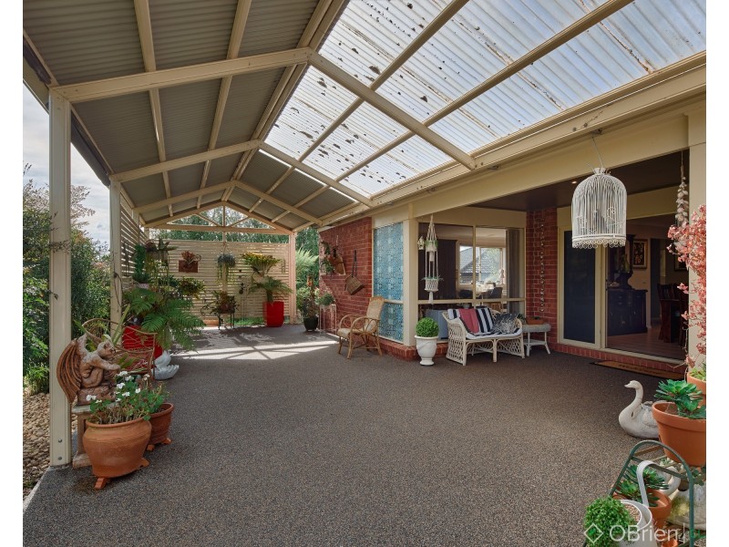 6 Grosvenor Court, Warragul VIC 3820