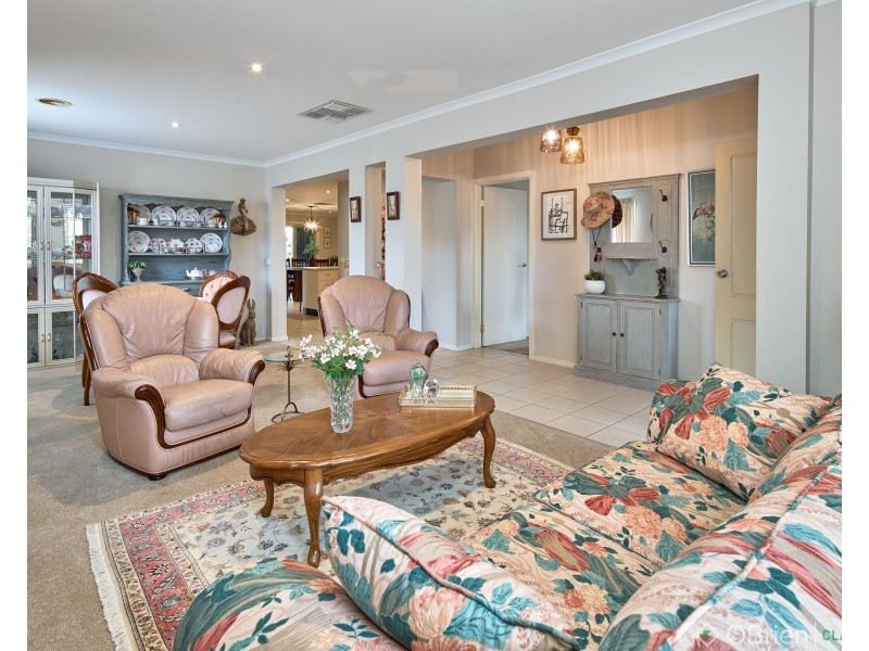 6 Grosvenor Court, Warragul VIC 3820