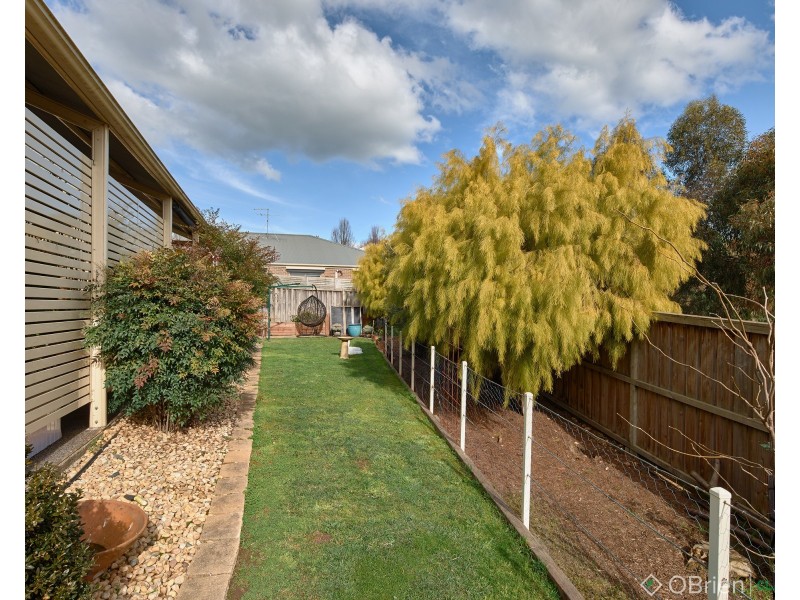 6 Grosvenor Court, Warragul VIC 3820