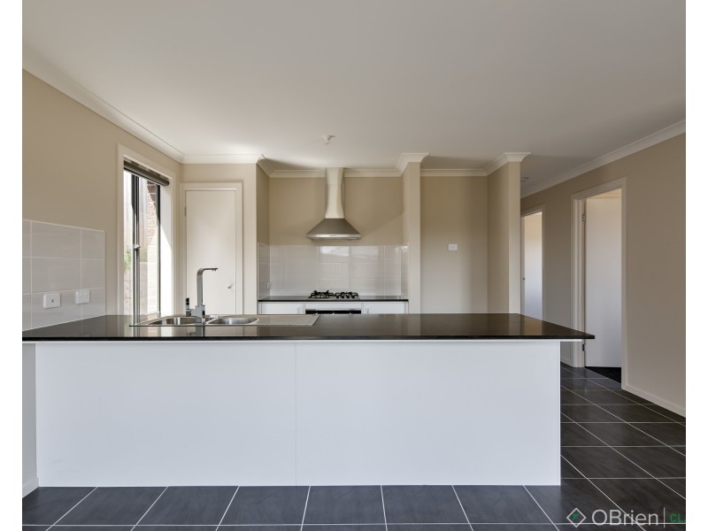 22 Redleaf Avenue, Warragul VIC 3820