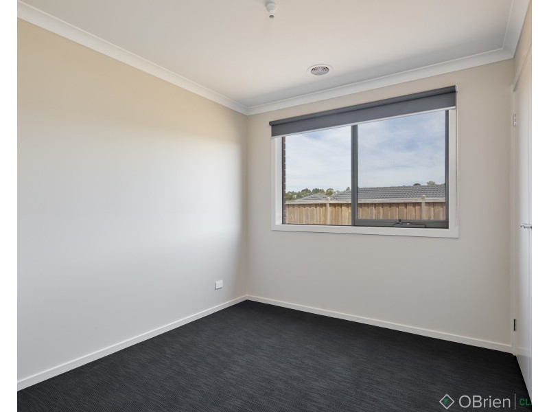 22 Redleaf Avenue, Warragul VIC 3820