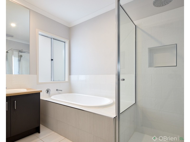 26 Paramount Drive, Warragul VIC 3820