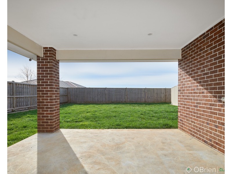 26 Paramount Drive, Warragul VIC 3820