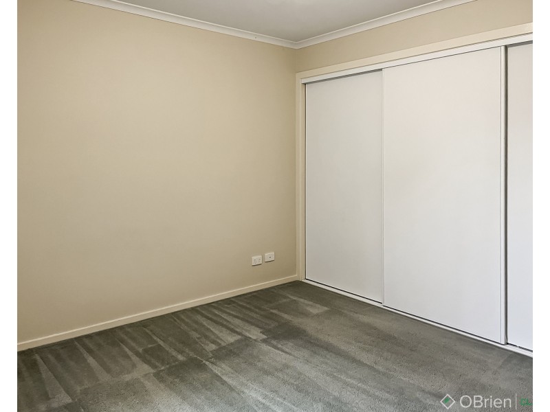 2/46 Calway Street, Drouin VIC 3818
