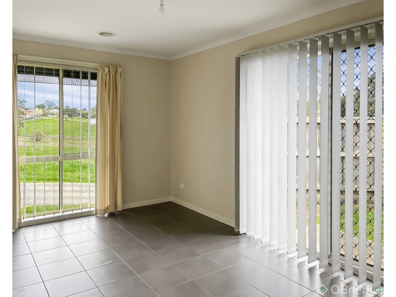 2/46 Calway Street, Drouin VIC 3818