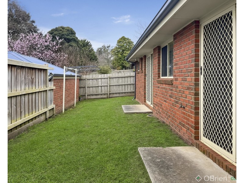2/46 Calway Street, Drouin VIC 3818