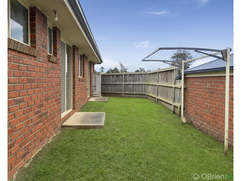 2/46 Calway Street, Drouin VIC 3818