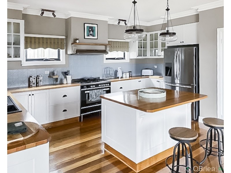 18 Nursery Rise, Warragul VIC 3820