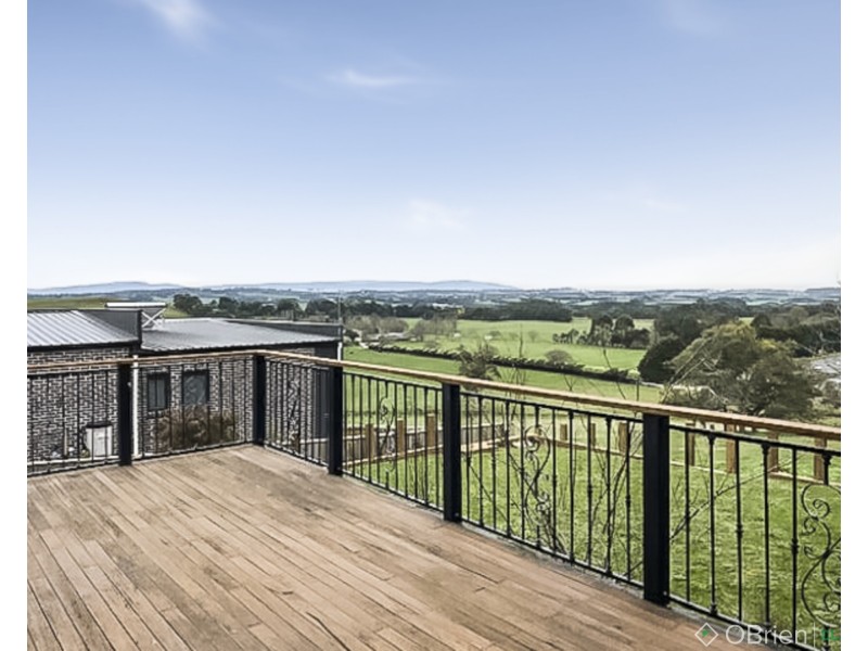 18 Nursery Rise, Warragul VIC 3820