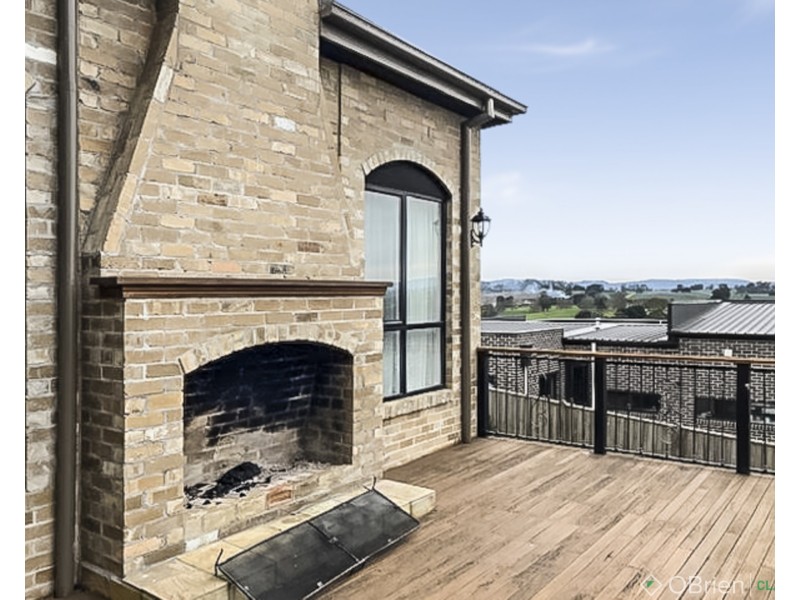 18 Nursery Rise, Warragul VIC 3820