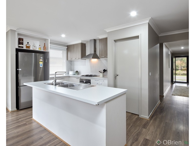 38 McCubbin Drive, Warragul VIC 3820