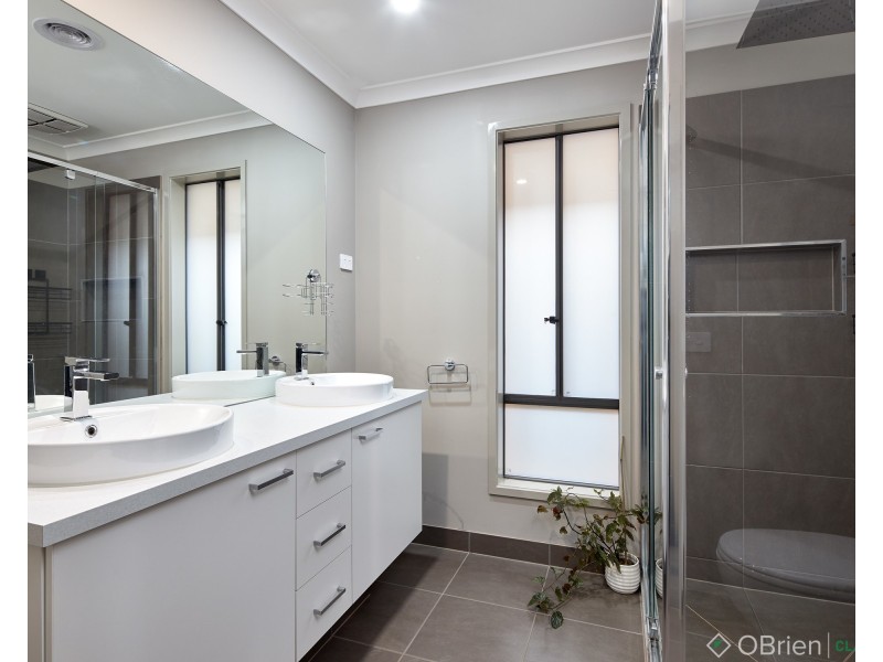 38 McCubbin Drive, Warragul VIC 3820