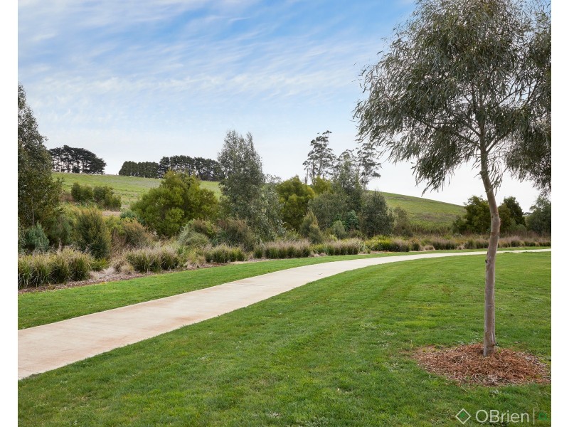 38 McCubbin Drive, Warragul VIC 3820