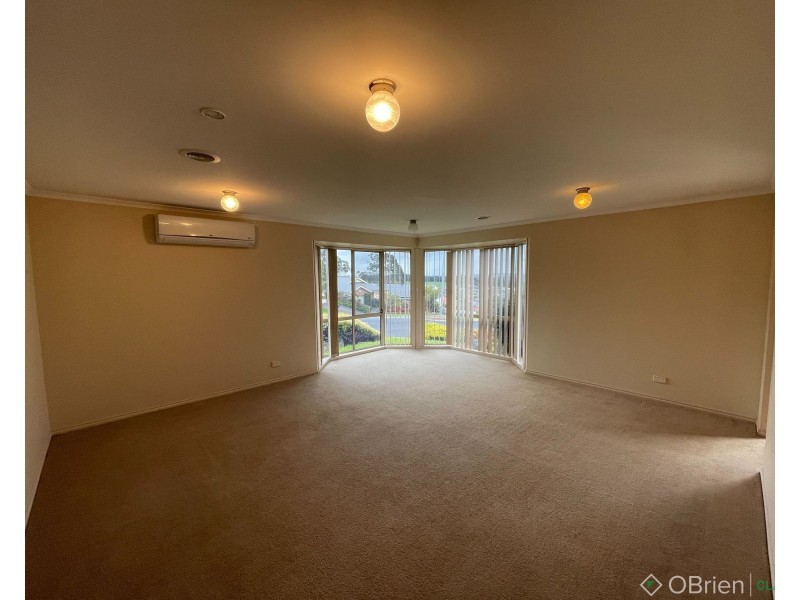 4 Summerhill Boulevard, Drouin VIC 3818
