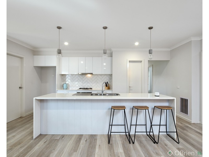 27 Empire Avenue, Drouin VIC 3818