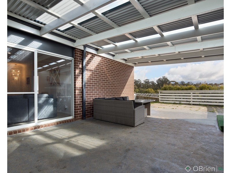 27 Empire Avenue, Drouin VIC 3818