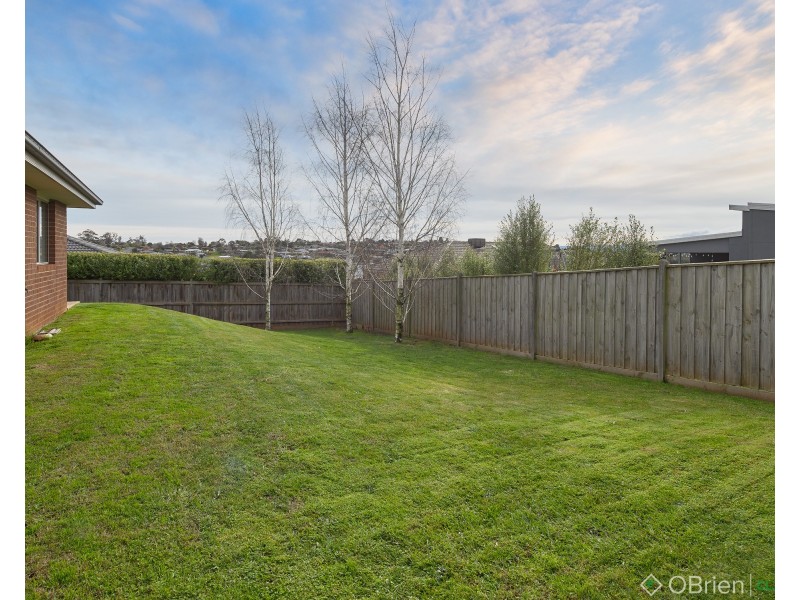 6 Empire Avenue, Drouin VIC 3818