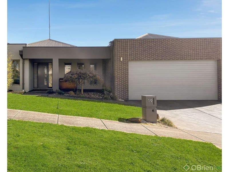 19 Cromie Drive, Warragul VIC 3820