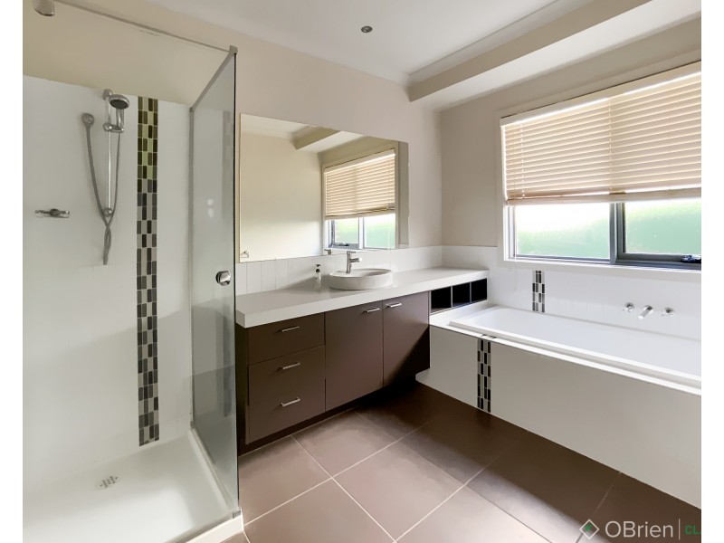 19 Cromie Drive, Warragul VIC 3820