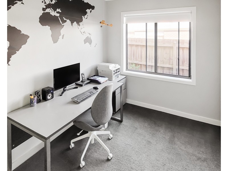 64 Vincent Boulevard, Trafalgar VIC 3824