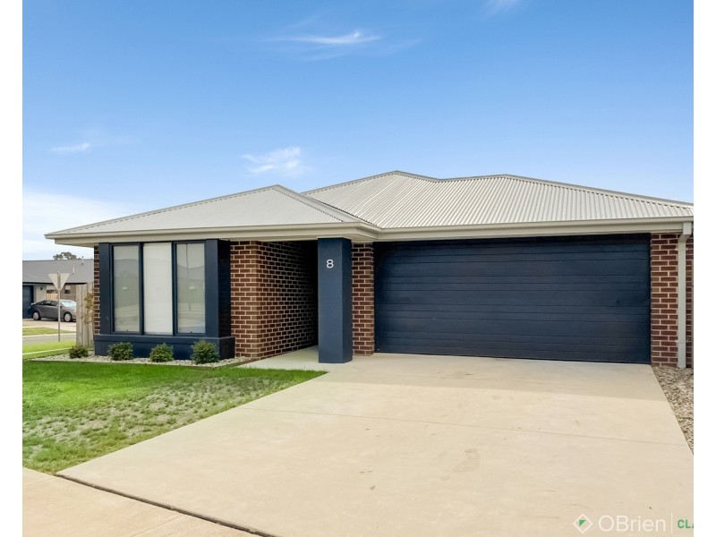 8 Angus Road, Traralgon VIC 3844