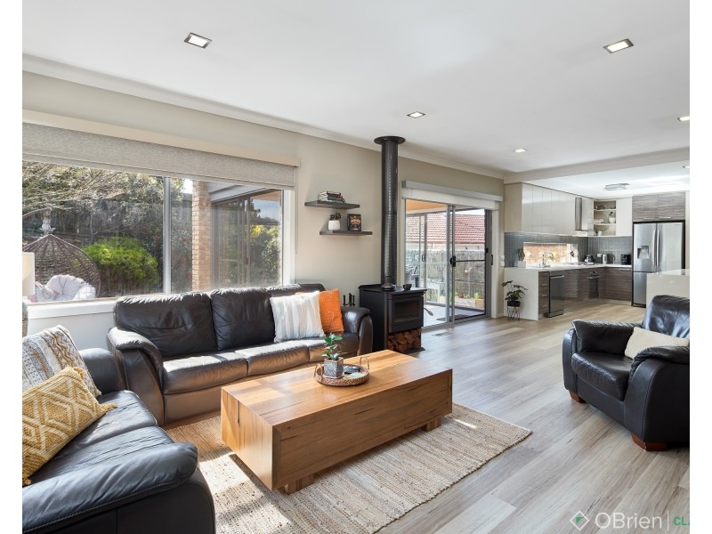 15 Aaron Court, Drouin VIC 3818