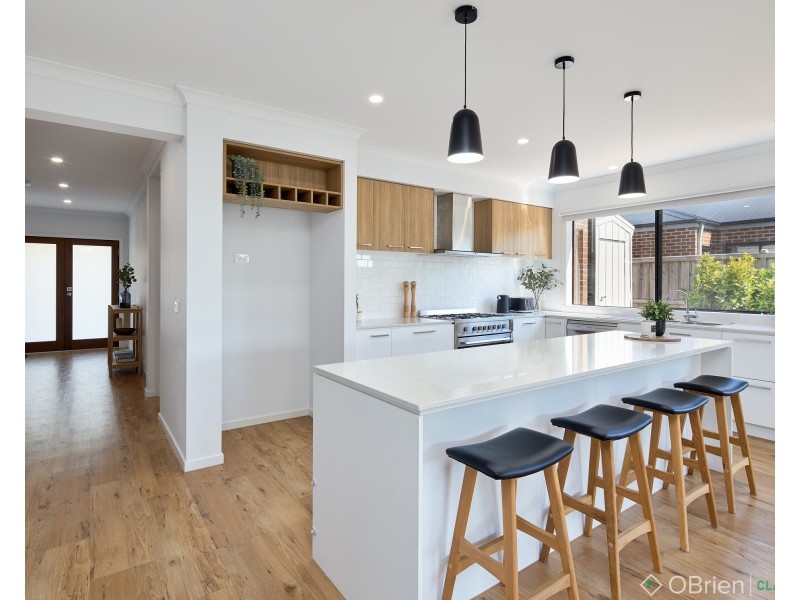 28 Paramount Drive, Warragul VIC 3820