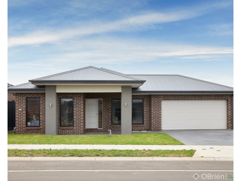 102 Emberwood Road, Warragul VIC 3820