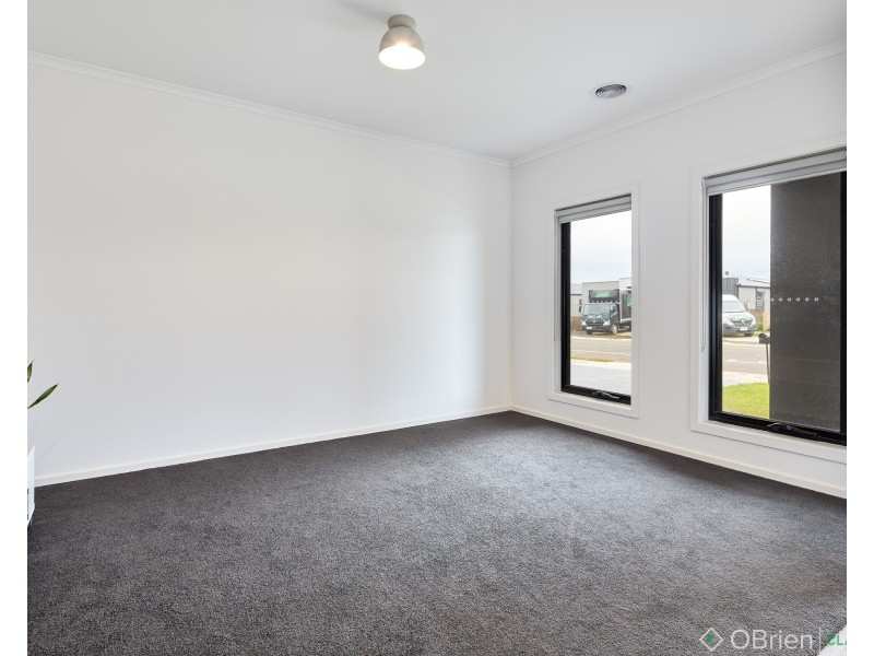 102 Emberwood Road, Warragul VIC 3820