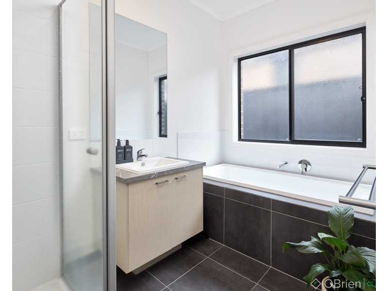 102 Emberwood Road, Warragul VIC 3820