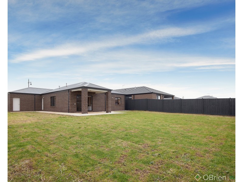 102 Emberwood Road, Warragul VIC 3820